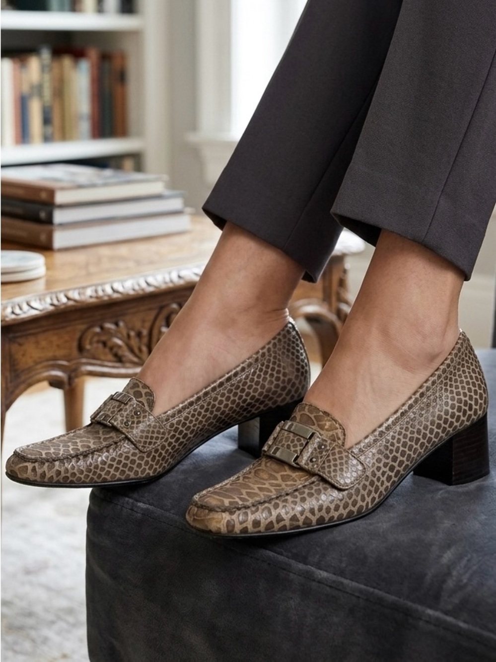 STUART WEITZMAN Snakeskin Embossed Leather Loafers Block Heel Buckle 7.5